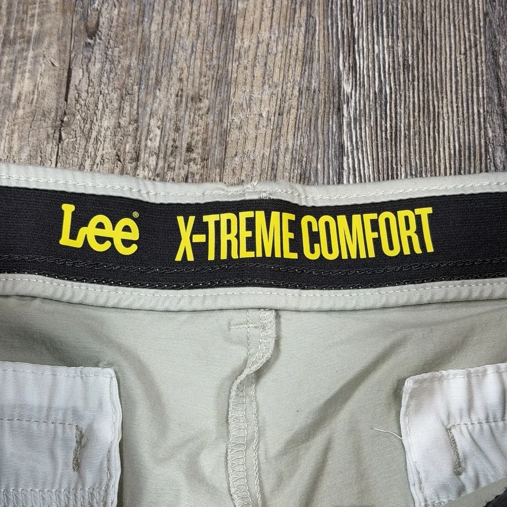 Lee X-Treme Comfort Men Khaki Chino Pants 42x32* Beige Stretch Casual Flat Front